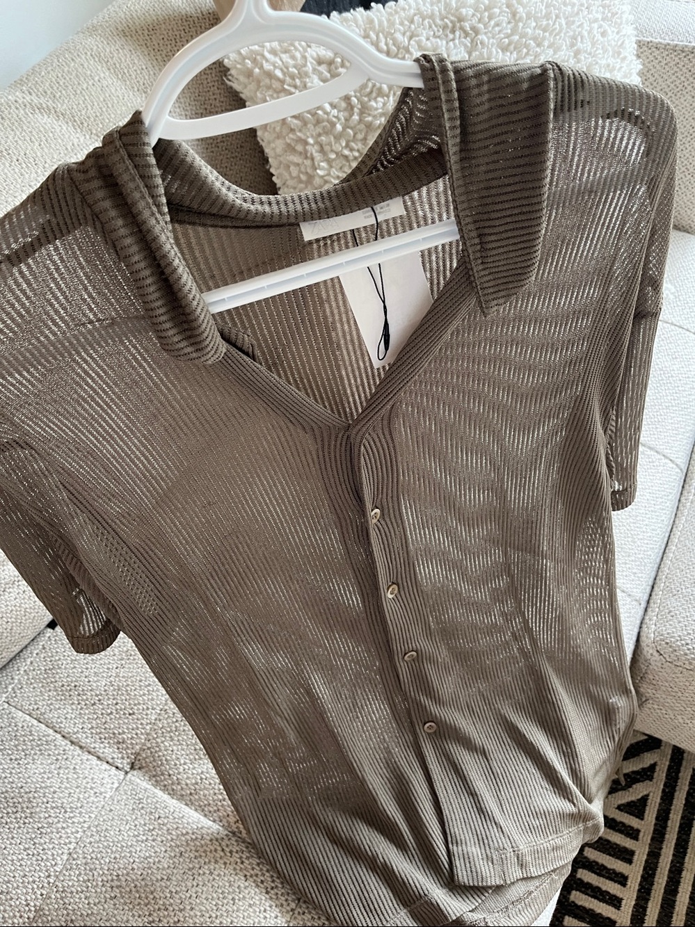 Zara Men’s Taupe/Brown Knit Semi-Sheer Short-Sleeve Shirt